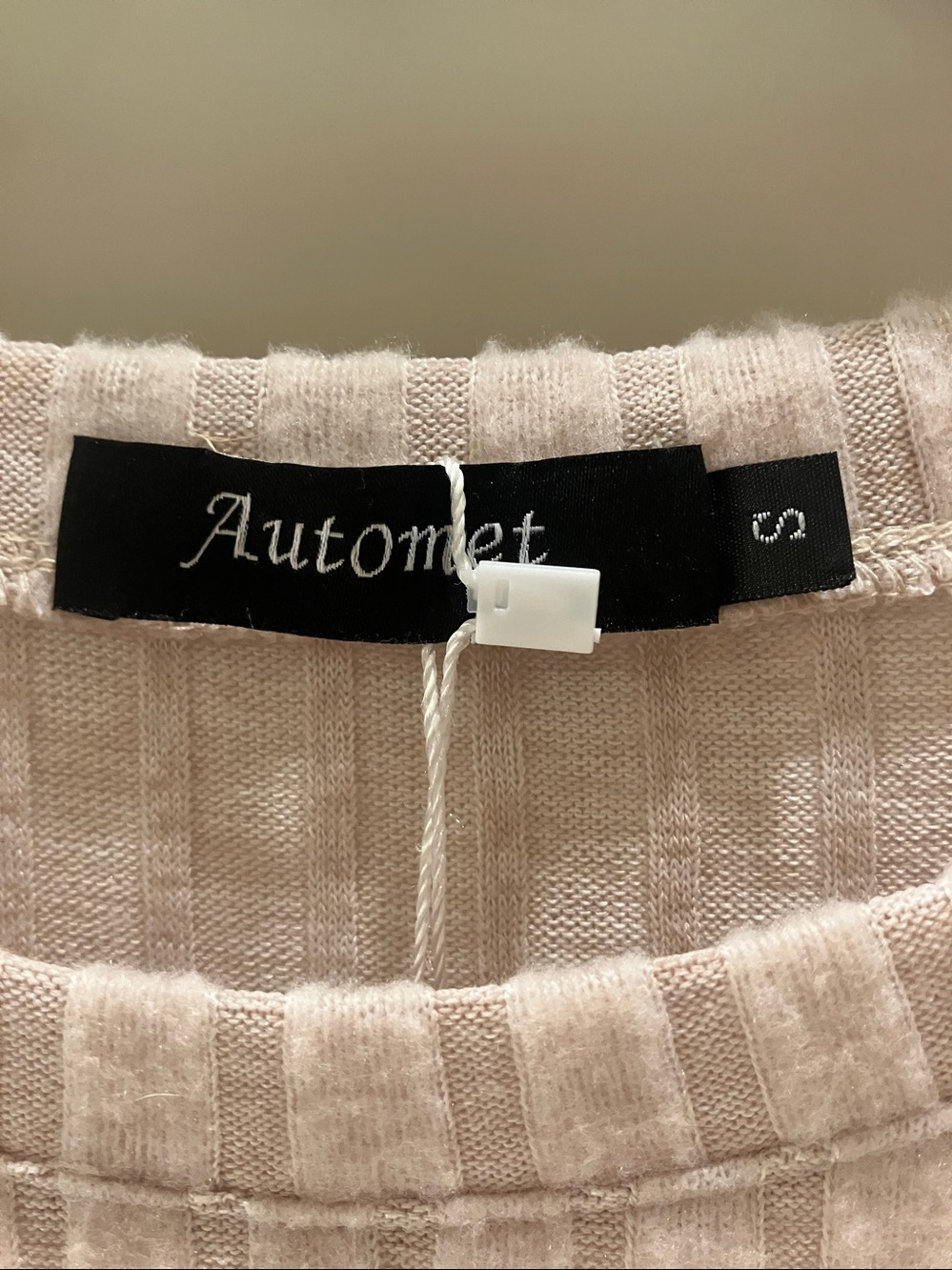NEW Automet Ribbed Button-Shoulder Sweater - Picture 3 of 8